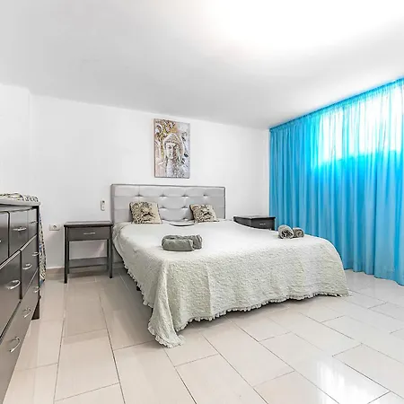 Two Bedroom In Bella Vista Lägenhet