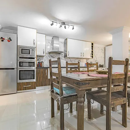 Apartment Two Bedroom In Bella Vista *