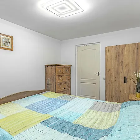 Two Bedroom In Bella Vista 阿德耶